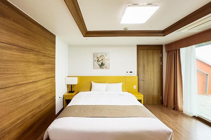 Mohang Haenaru Family Hotel Buan Quarto foto
