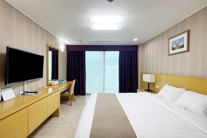 Mohang Haenaru Family Hotel Buan Quarto foto